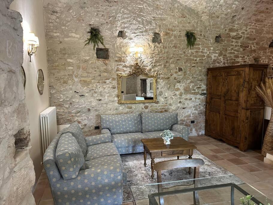 All Stone Horse Stable Converted To Elegant Apartment - Baltimora 斯波莱托 外观 照片